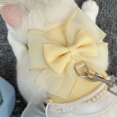 Harnais chat jaune un grand noeud et des perles